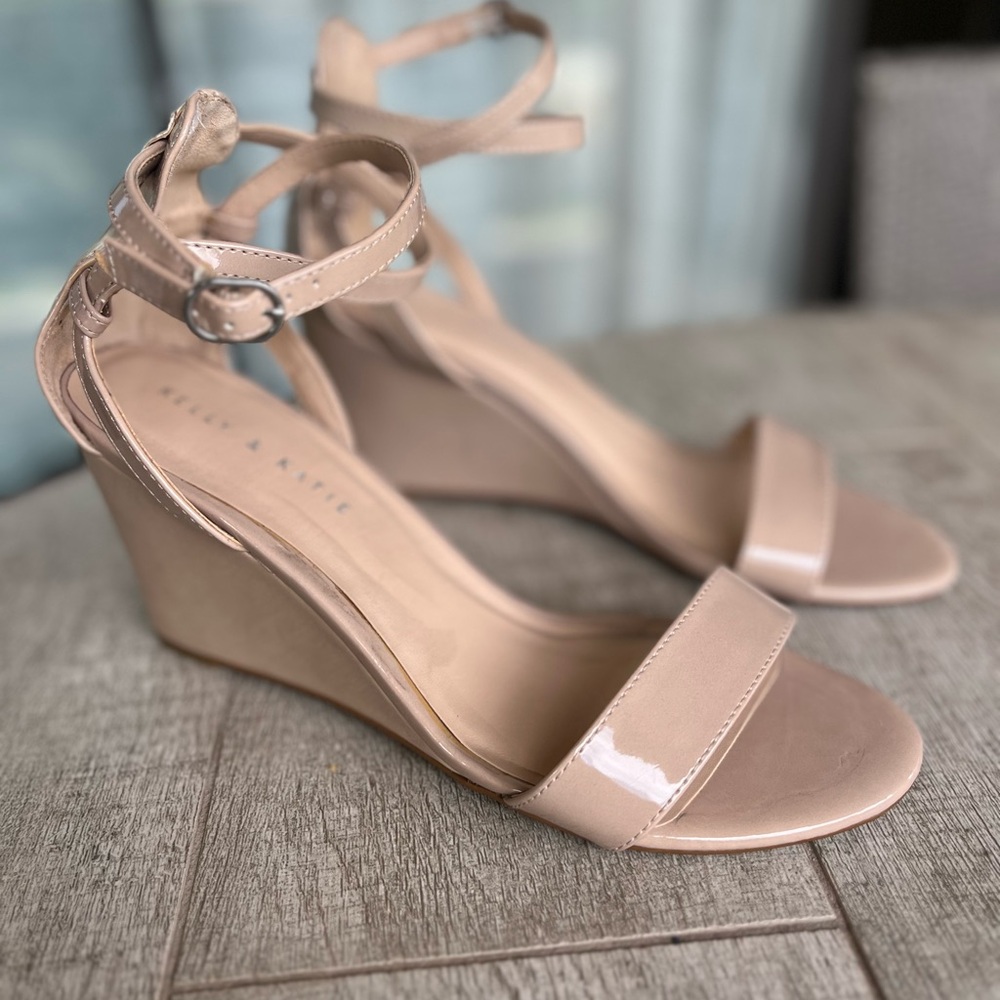 Women’s Beige Wedges